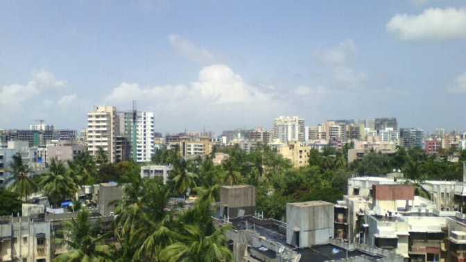 Mumbai's air quality improves, night temperature dips