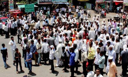 25,000 farmers begin long march from Nashik, to culminate in Mumbai on March 12