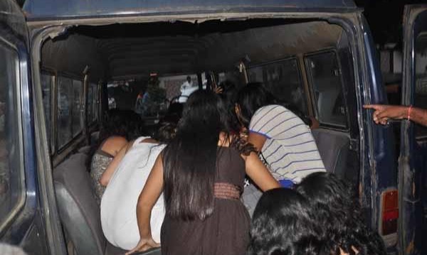 Six Mumbai bar girls among 16 arrested for partying, consuming liquor in Igatpuri