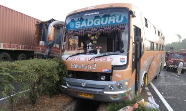 2 dead, 4 injured after container rams into luxury bus on Mumbai-Ahmedabad highway