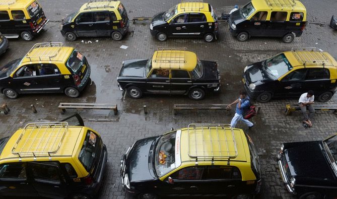 Uber ties up with kaali-peeli cabs: To offer rides from doorstep at RTO-approved rates