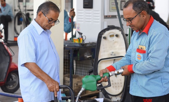 Day 2 of fuel price drop: Cost of petrol falls by 7 paise, diesel by 5 paise
