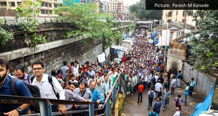 In Pics: Major chaos at Lower Parel after bridge closure, possibility of stampede looms 1