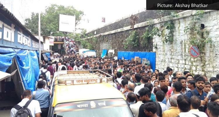 In Pics: Major chaos at Lower Parel after bridge closure, possibility of stampede looms 4
