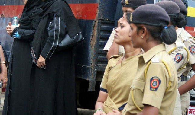 Thane police arrest woman for posing as cop, extorting money