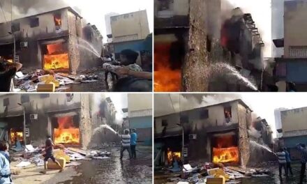 4 die in fire at Kandivali garment factory