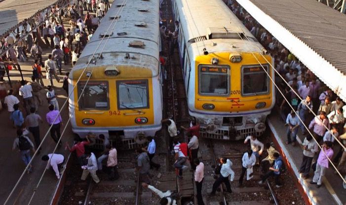 Deaths on Mumbai locals down by 1% in 2018, yet more than 8 people died on tracks every day