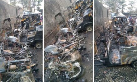Video: 4 bikes, 4 rickshaws gutted in Thane
