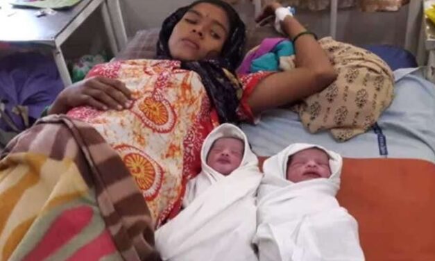 Woman delivers twins in waiting room at Palghar station