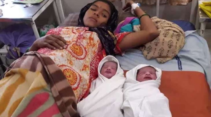 Woman delivers twins in waiting room at Palghar station