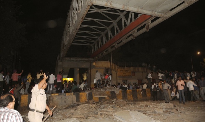 Mumbai Police pins blame on BMC, gives Railways clean chit after initial probe into CSMT FOB collapse