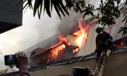 Fire breaks out at Big Bazaar outlet on Tulsi Pipe Road near Matunga Road station