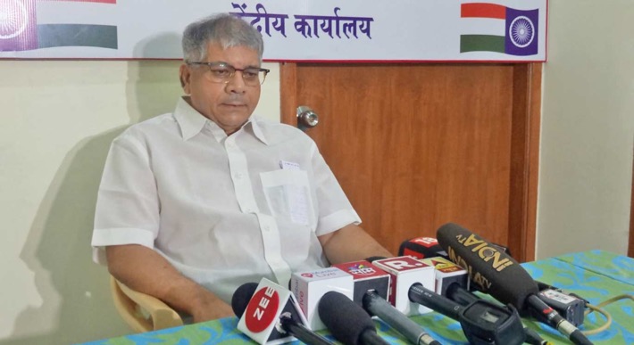 Prakash Ambedkar booked for threatening to “jail Election Commission”