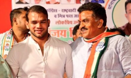 Wrestler with ACP rank suspended for campaigning for Congress leader Sanjay Nirupam