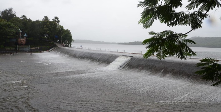 Vihar lake overflows, Mumbai's water stock up to 86%