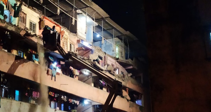 4-yr-old girl dies after balcony slab of 'illegal' Virar building collapses
