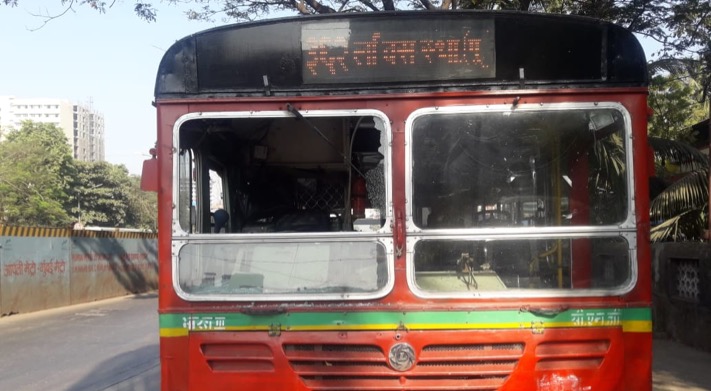 Protestors hurl stones at BEST bus in Chembur, injure driver